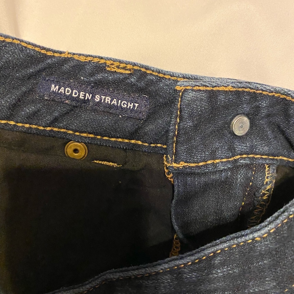 EUC Chaps denim jeans. Size 8. - Picture 7 of 8